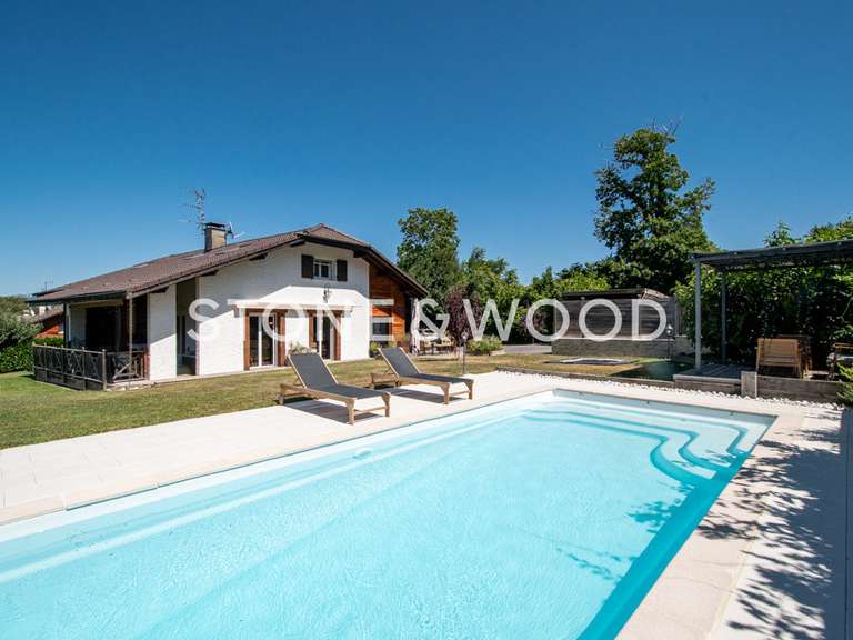 Maison Pers-Jussy - 6 chambres - 249m²