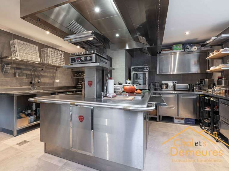 Maison Pers-Jussy - 8 chambres - 600m²