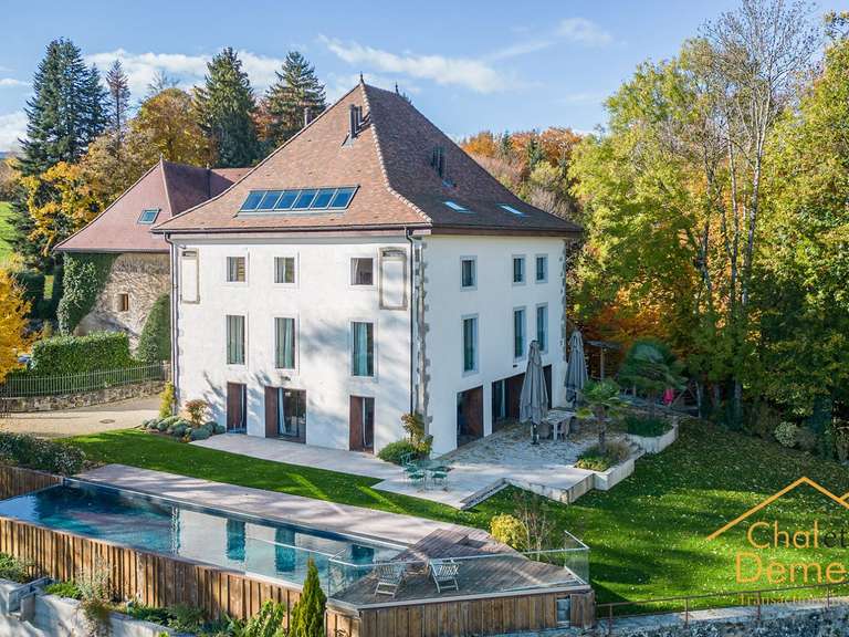 Maison Pers-Jussy - 8 chambres - 600m²