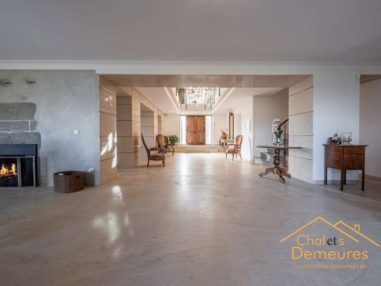 Maison Pers-Jussy - 8 chambres - 600m²