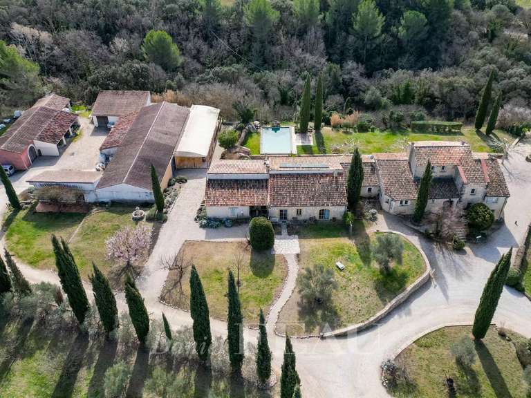 Domaine viticole Pertuis - 10 chambres - 1180m²