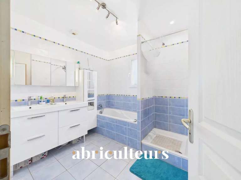 Maison Pertuis - 4 chambres - 179m²