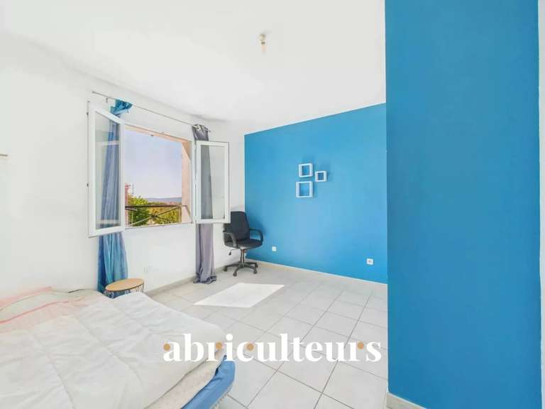 Maison Pertuis - 4 chambres - 179m²