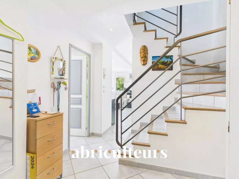 Maison Pertuis - 4 chambres - 179m²