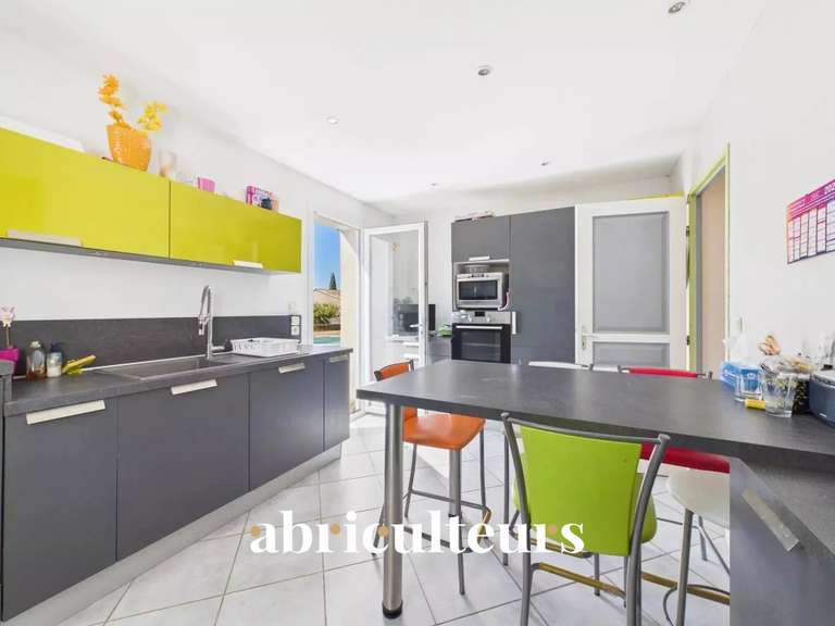 Maison Pertuis - 4 chambres - 179m²