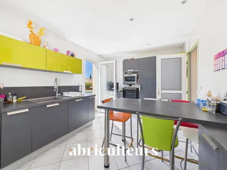 Maison Pertuis - 4 chambres - 131m²