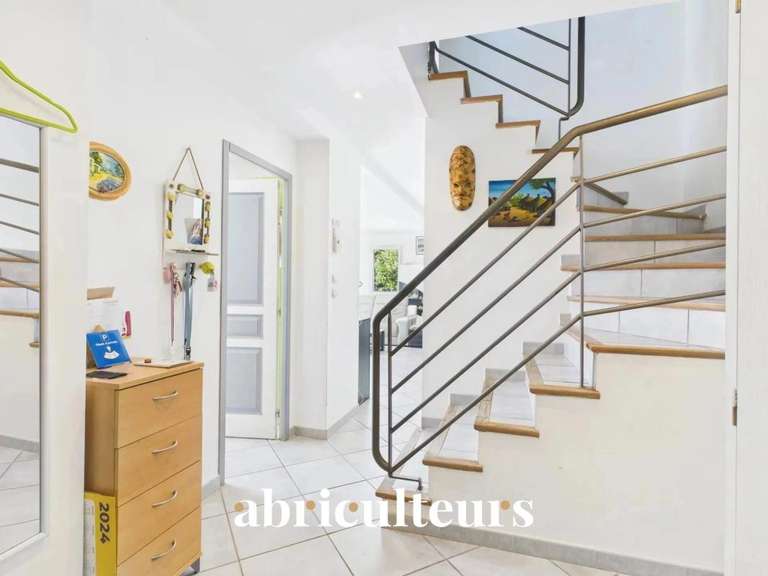Maison Pertuis - 4 chambres - 131m²