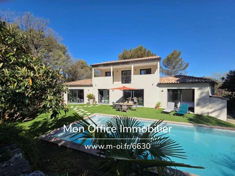 Maison Pertuis - 4 chambres - 217m²