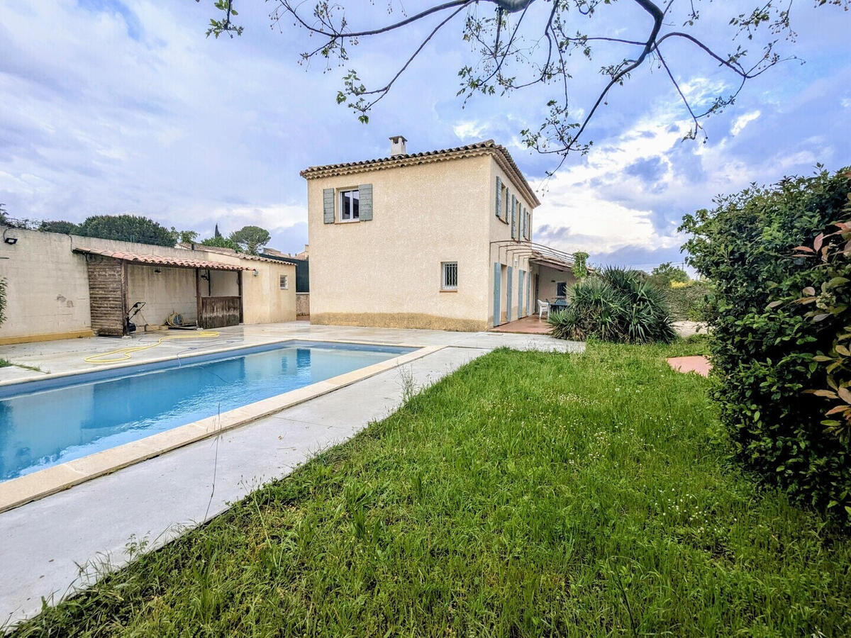 Villa Pertuis