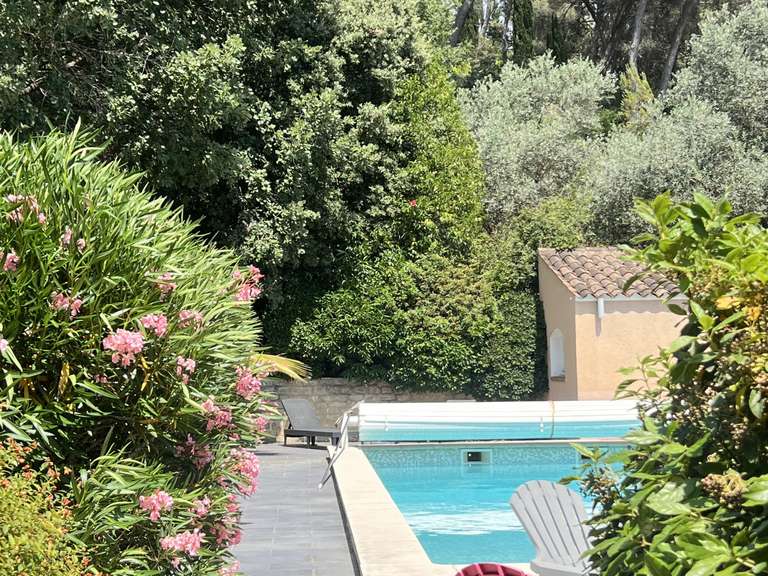 Villa Pertuis - 6 chambres - 215m²