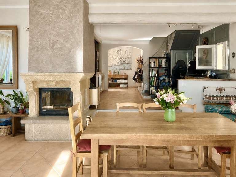 Villa Pertuis - 6 chambres - 215m²