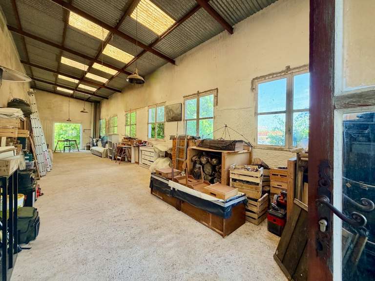 Bien atypique Pessac - 2 chambres - 92m²