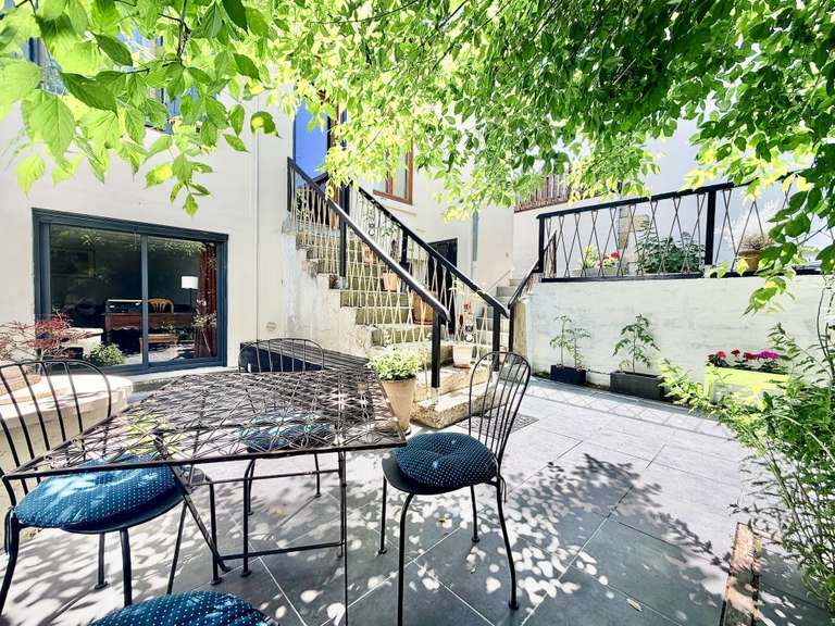 Bien atypique Pessac - 2 chambres - 92m²