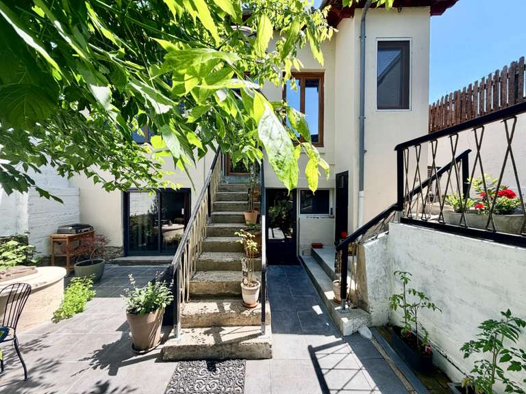 Bien atypique Pessac - 2 chambres - 92m²