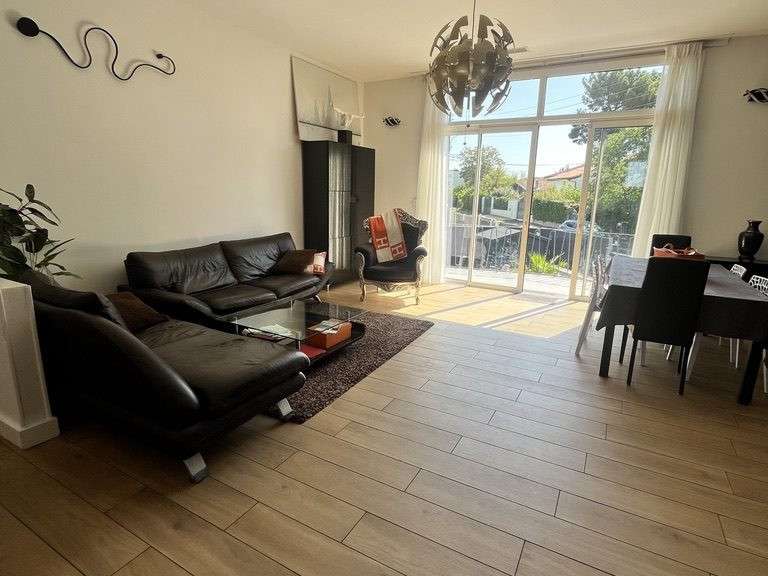 Maison Pessac - 6 chambres - 223m²