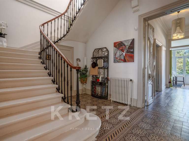 Maison Pessac - 6 chambres - 370m²