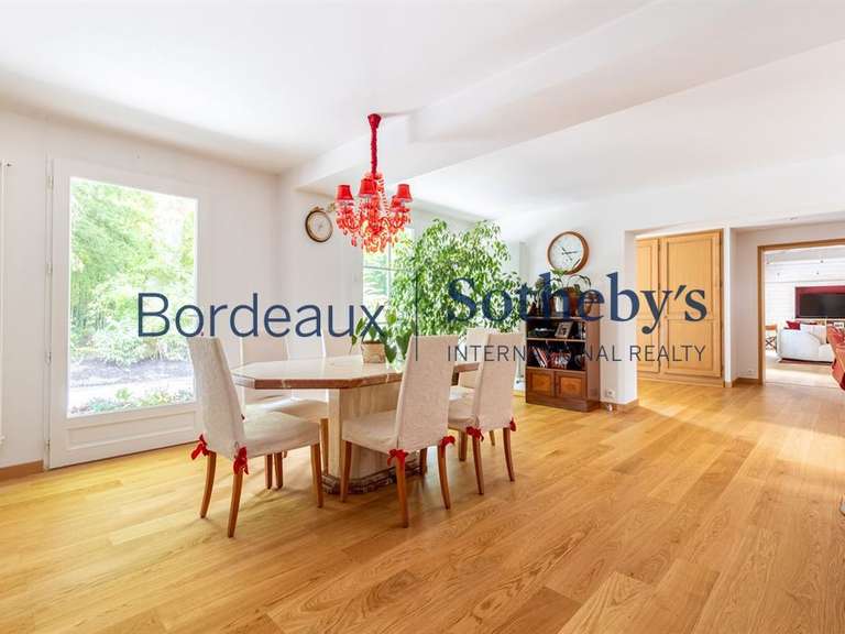 Maison Pessac - 4 chambres - 280m²