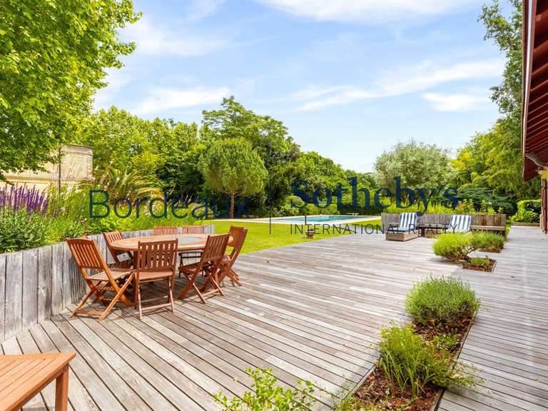 Maison Pessac - 4 chambres - 280m²