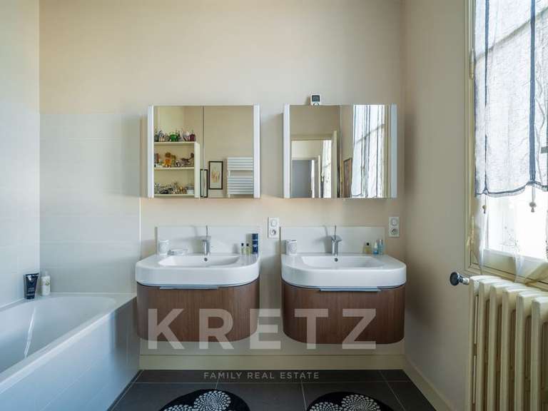 Maison Pessac - 7 chambres - 370m²