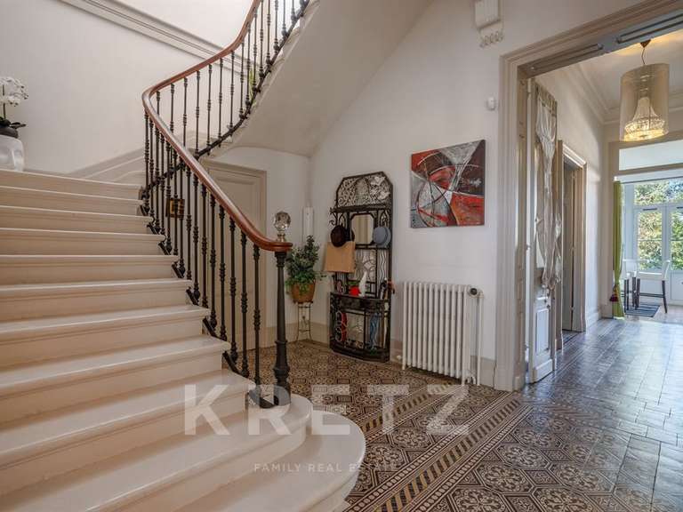 Maison Pessac - 7 chambres - 370m²