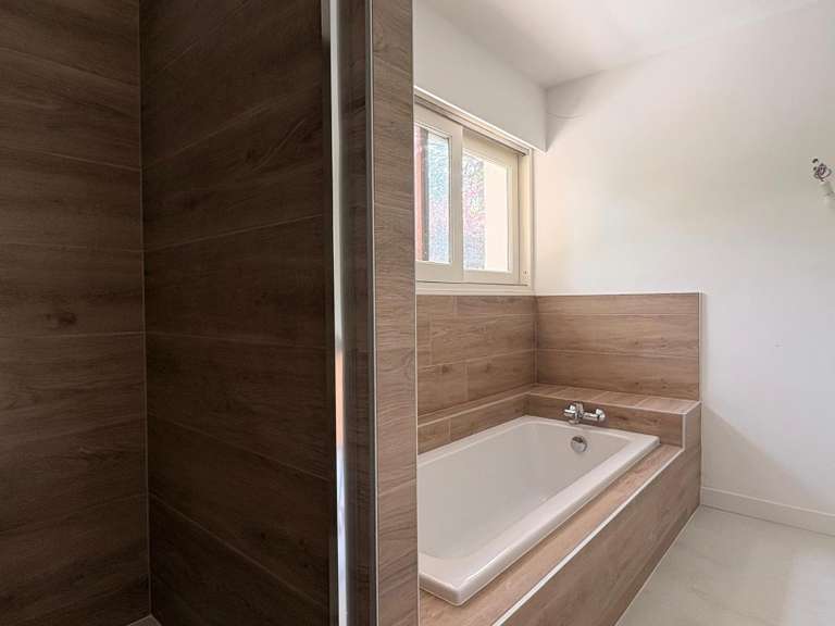Maison Pessac - 4 chambres - 260m²