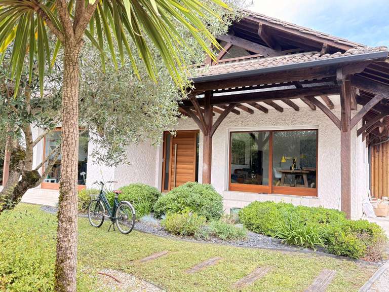 Maison Pessac - 4 chambres - 260m²