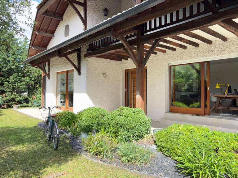 Maison Pessac - 6 chambres - 250m²