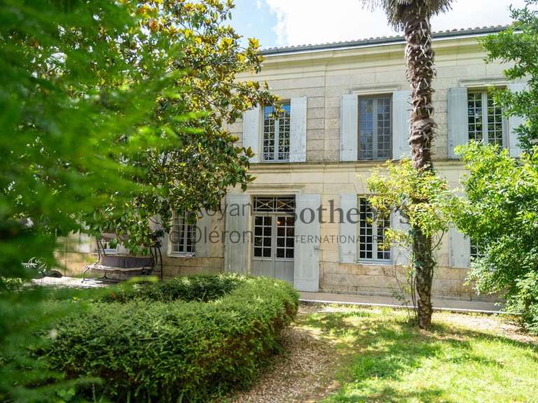 Maison Pessines - 10 chambres - 550m²