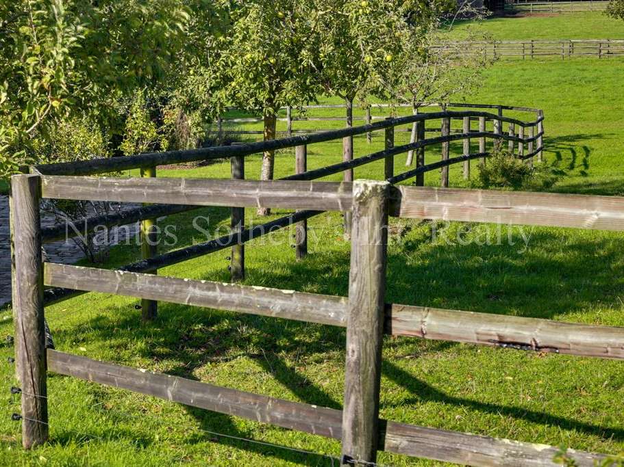 Equestrian property Petit-Mars