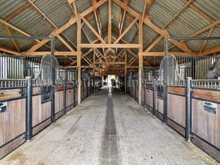 Equestrian property Petit-Mars