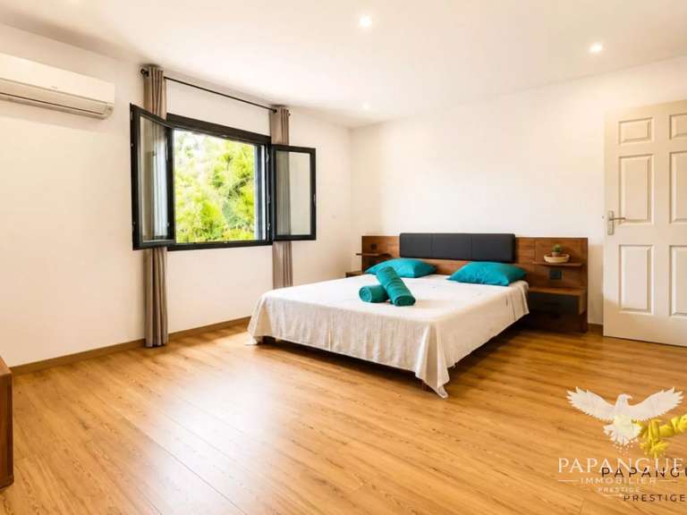 House Petite-Île - 8 bedrooms - 411m²