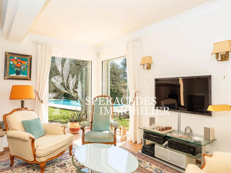 Maison Peymeinade - 5 chambres - 208m²