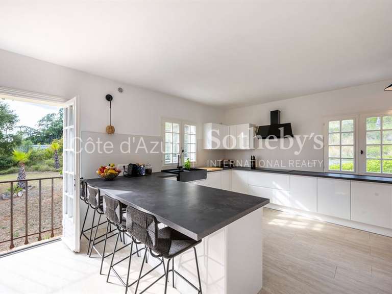 House Peymeinade - 7 bedrooms - 345m²