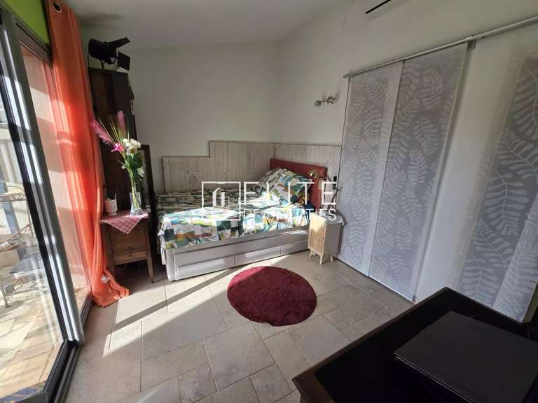 House Peymeinade - 3 bedrooms - 150m²