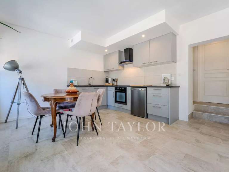 Maison Peymeinade - 8 chambres - 350m²