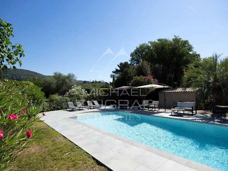 House Peymeinade - 7 bedrooms - 249m²