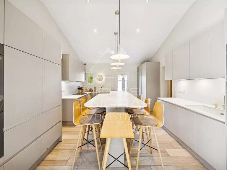 House Peymeinade - 7 bedrooms - 249m²