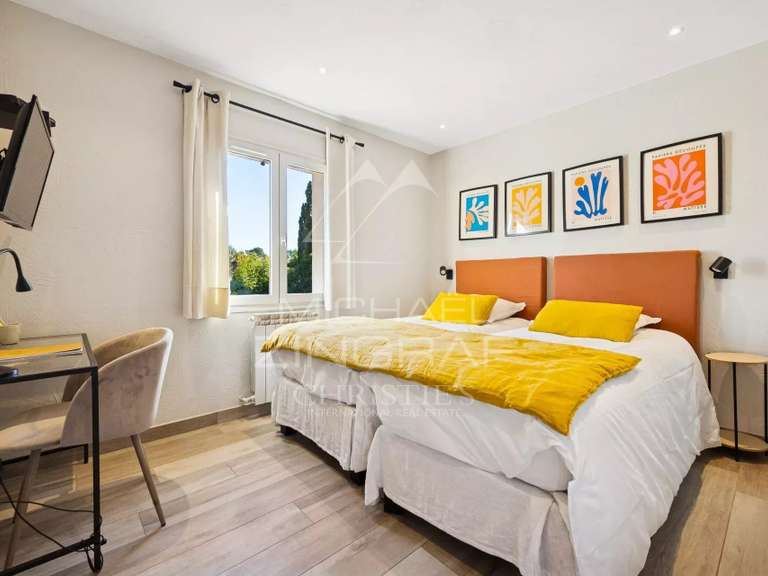 House Peymeinade - 7 bedrooms - 249m²