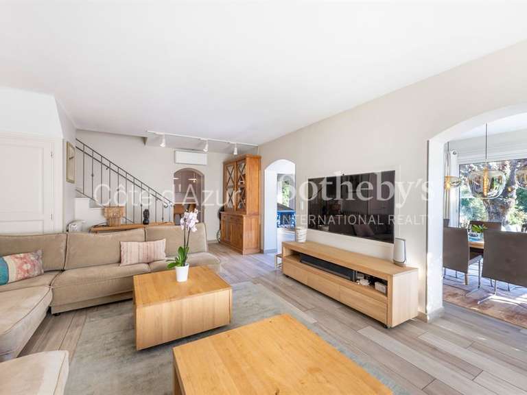 Maison Peymeinade - 7 chambres - 245m²