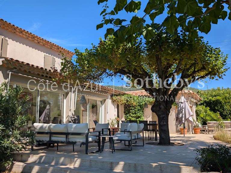 Maison Peymeinade - 7 chambres - 245m²