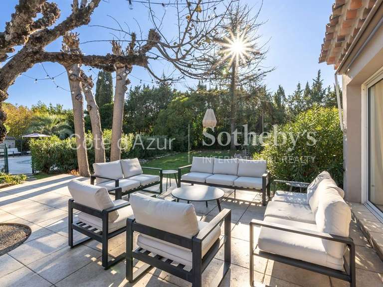 Maison Peymeinade - 7 chambres - 245m²