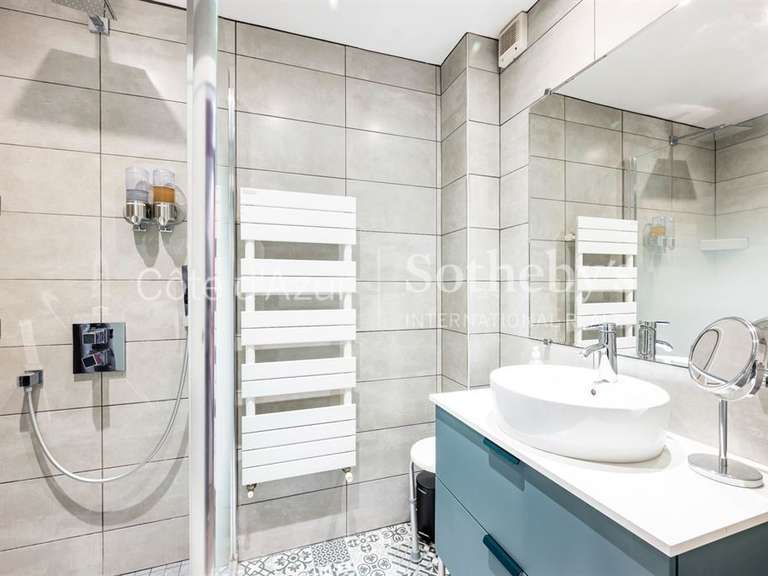 Maison Peymeinade - 7 chambres - 245m²