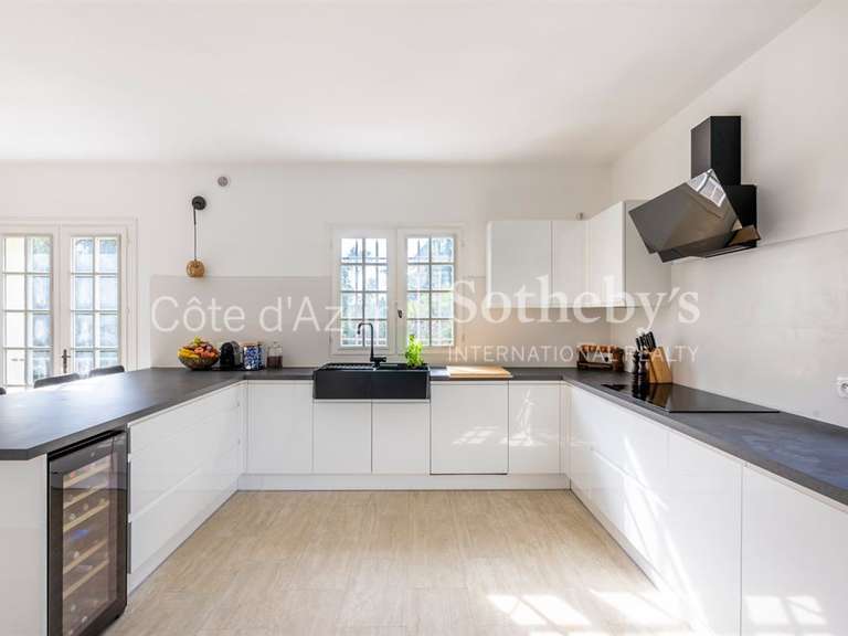 Maison Peymeinade - 7 chambres - 345m²