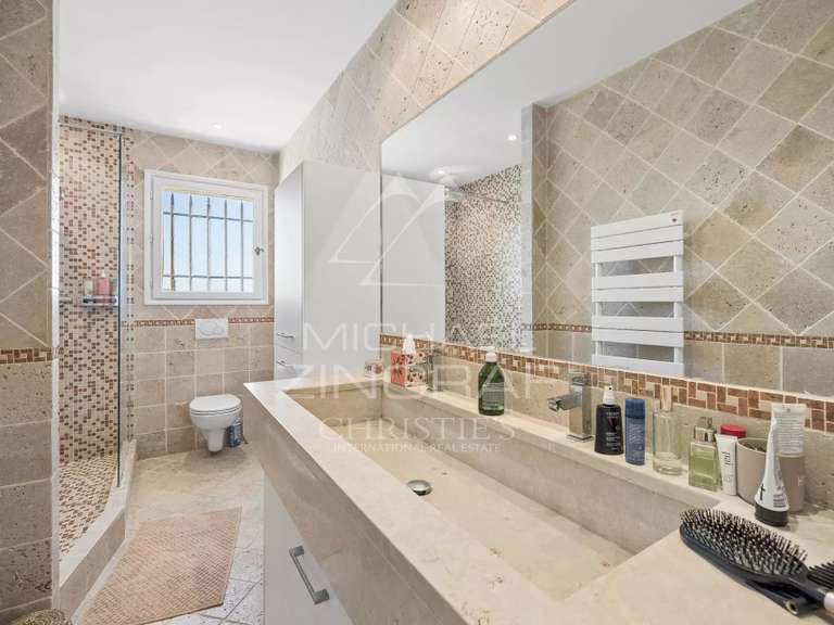 Maison Peymeinade - 4 chambres - 166m²