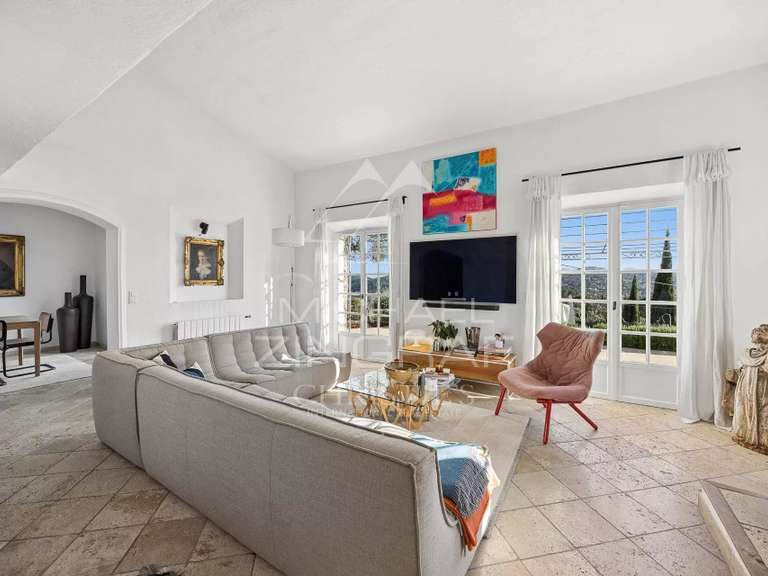 Maison Peymeinade - 4 chambres - 166m²