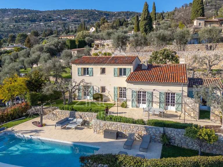 Maison Peymeinade - 4 chambres - 166m²