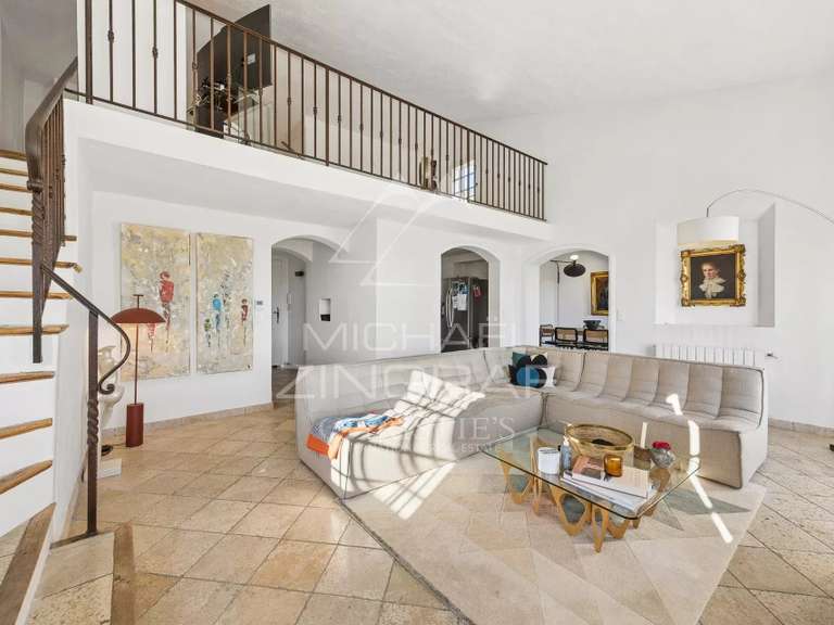 Maison Peymeinade - 4 chambres - 166m²