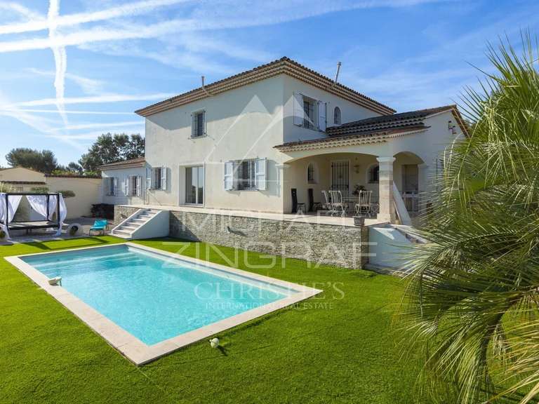 Maison Peymeinade - 5 chambres - 251m²