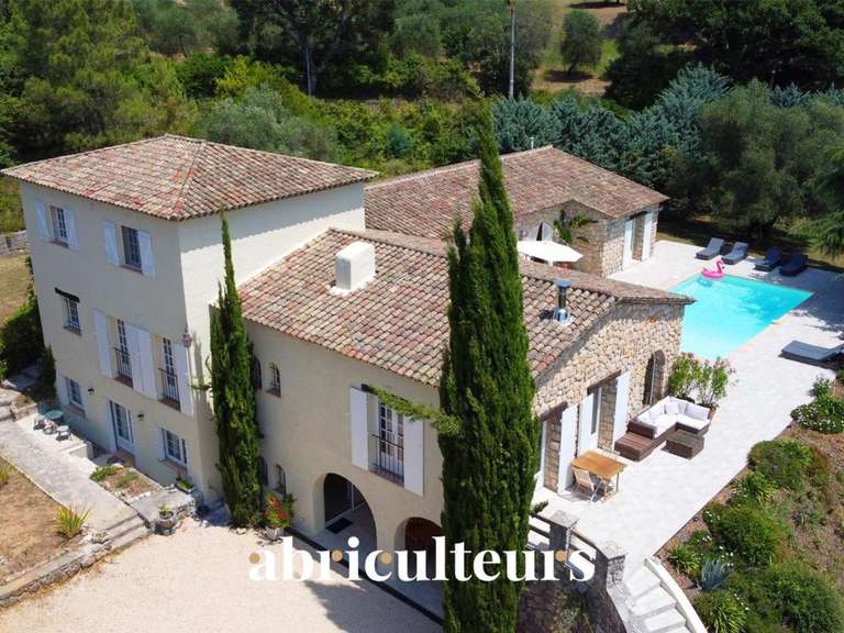 House Peymeinade - 8 bedrooms - 344m²
