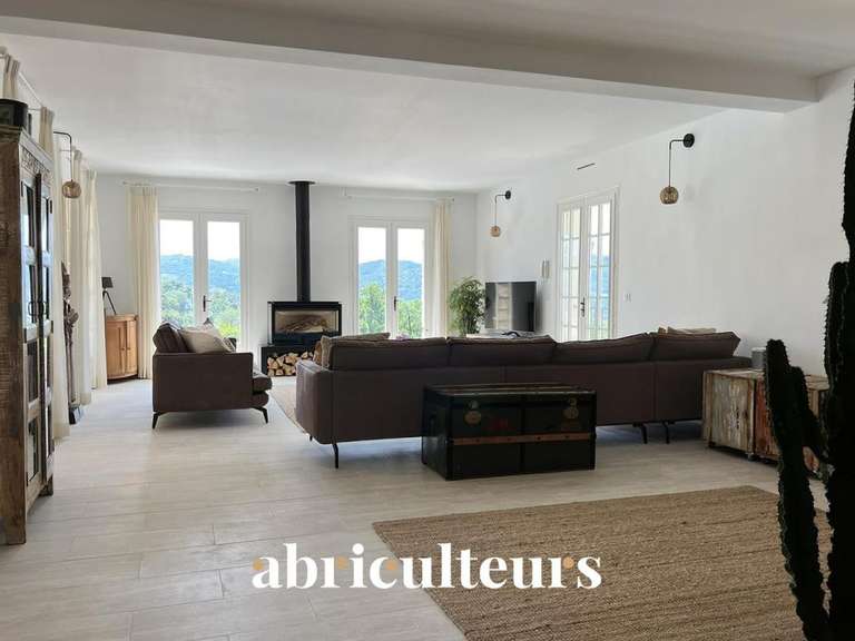 House Peymeinade - 8 bedrooms - 344m²